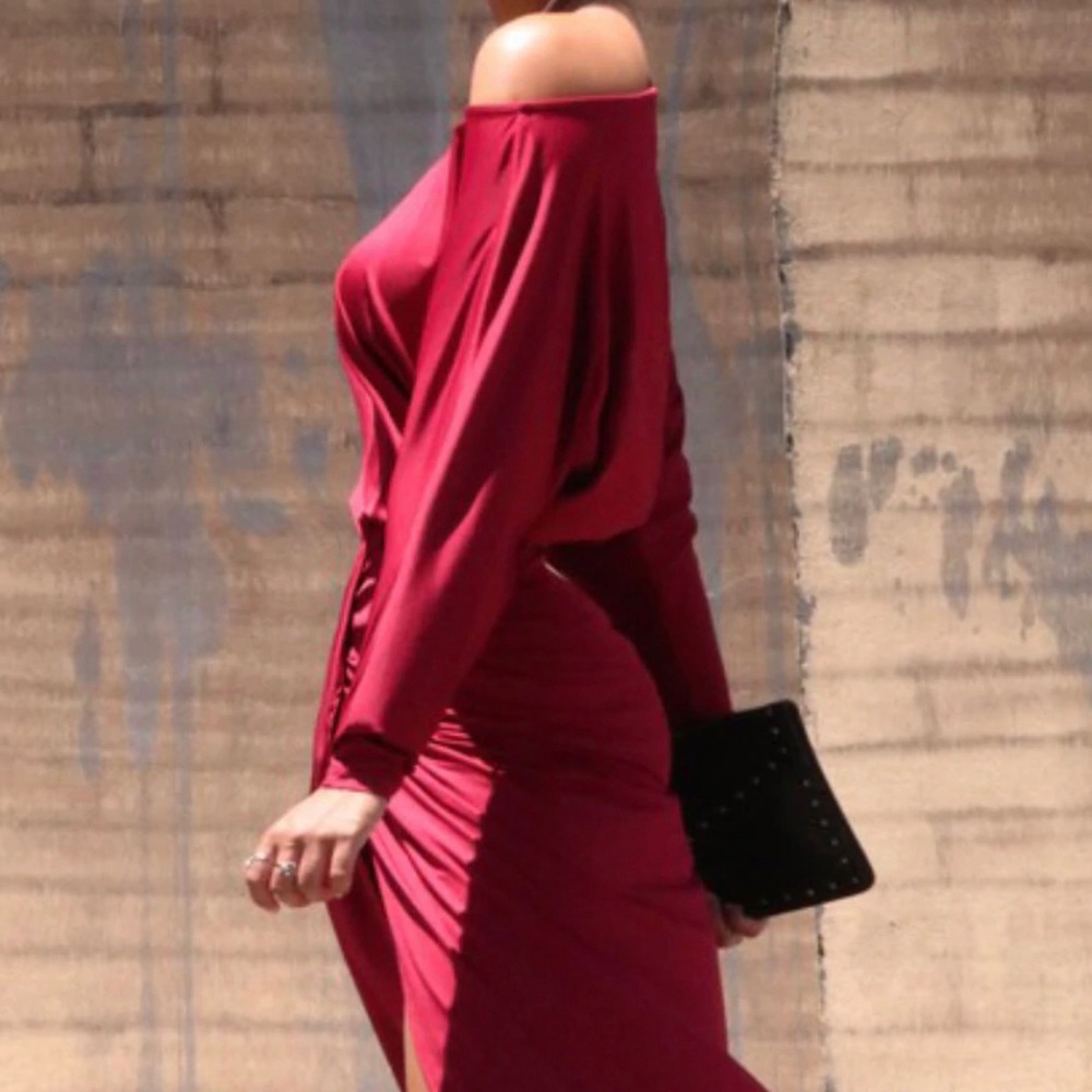 Harper Off Shoulder Ruched Bodycon - Picture 3 of 3